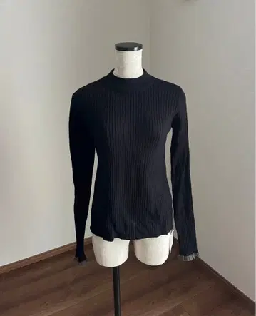 블랙 리브 니트 긴팔