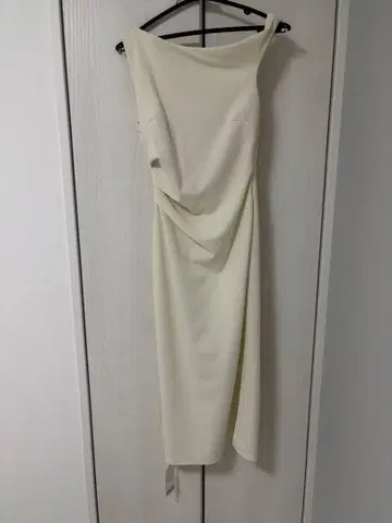 [ 새상품 미사용 ] 화이트 비대칭 드레스