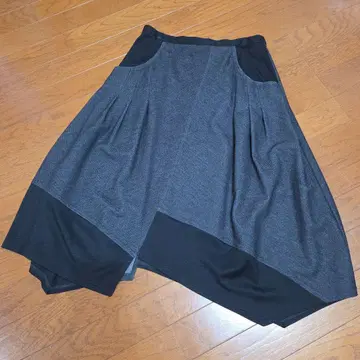 센소유니코 t.b 비대칭 플레어 스커트