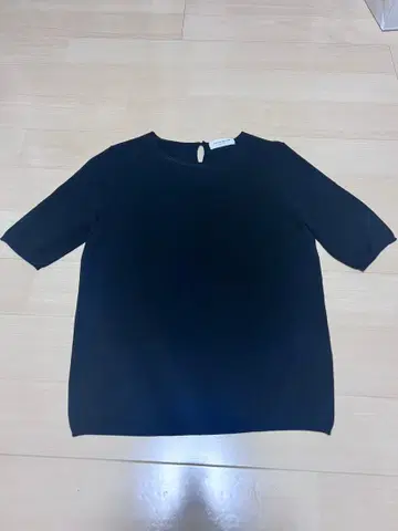 TOMORROWLAND 블랙 오부 소매 상의