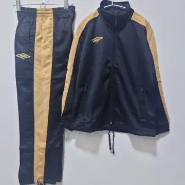 [ 새상품 ] 엄브로 UMBRO 저리 상하의 세트 금색 블랙