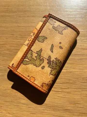 프리마클라세 도안 가죽 키케이스 골드 금장 장식 포함