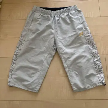 요넥스 레오파드 무늬 숏팬츠