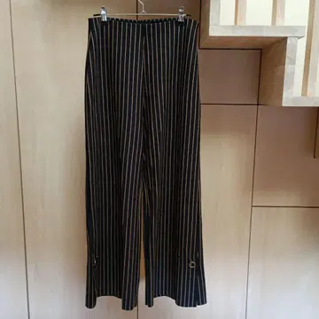 ZARA 스트라이프 팬츠