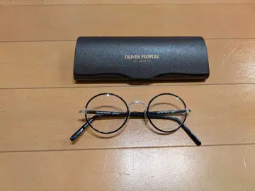 OLIVER PEOPLE 라운드 안경 케이스 포함