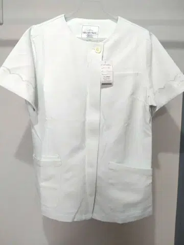 gelato pique 흰 옷