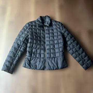 Salvatore Ferragamo 블랙 다운 자켓 40