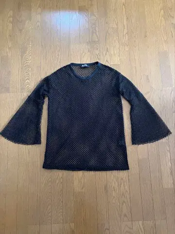 [ RNA ] 메쉬 플레어 소매 상의