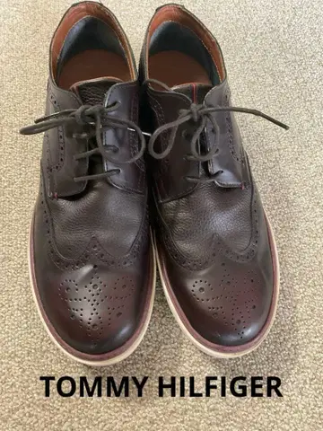 타미힐피거 다크 브라운 스니커즈