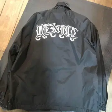 VENICE 로고 블랙 나일론 자켓 경미한 얼룩