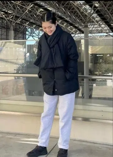 빔즈 / 머플러 포함 코트 S 사이즈 (M 상당) 블랙