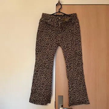 x-girl 레오파드 무늬 플레어 팬츠