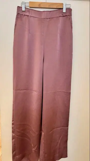 새상품급*Bailey 핑크 새틴 팬츠 사이즈 34