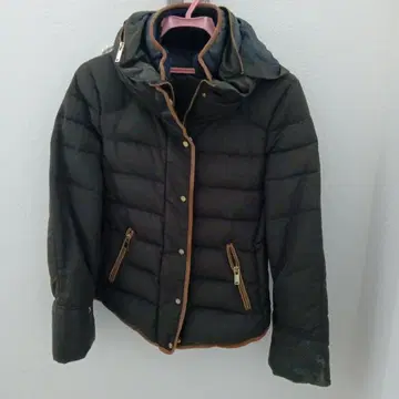 ZARA 후드 부착 다운 자켓