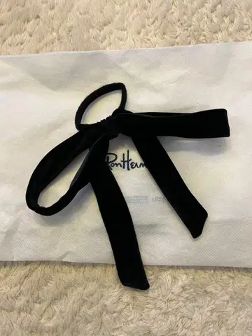 제니퍼 오렛 벨벳 리본 헤어 액세서리