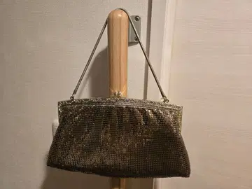 빈티지 메탈 백 레트로