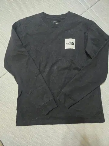 THE NORTH FACE 블랙 긴팔 T셔츠 M