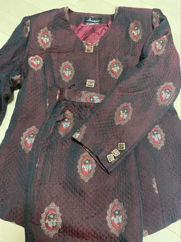 오더 수트 노카라 자켓&스커트 세트 클리닝 이후 발송