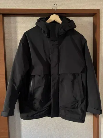 유니클로 +j 하이브리드 다운 오버사이즈 파카