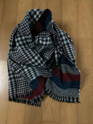 이탈리아제 원단 체크 무늬 스톨 약 116cm x 60cm