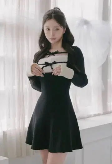 Darich 리본 퍼 플레어 니트 미니 원피스 프리 사이즈