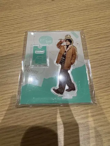 논프리 코무돗토 아크릴 스탠드 키링 유타