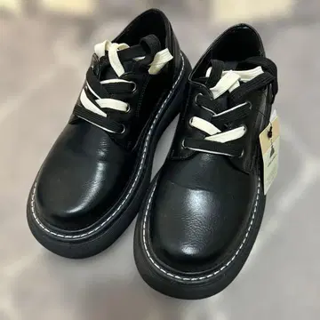 니코앤드 오리지널 2P 레이스업 슈즈 블랙 통굽