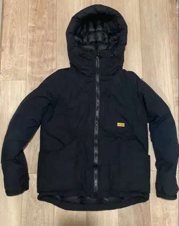 네이탈 디자인 다운 자켓 블랙 새상품급