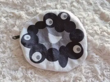 EXPO 2025 미야쿠미야쿠 블랙 컬러 가챠가챠 다이컷 파우치