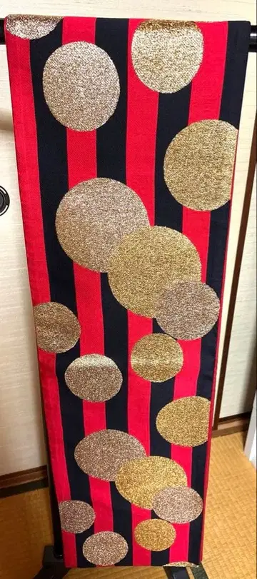 빨간색 x 블랙 금 도트 무늬 후쿠로 오비