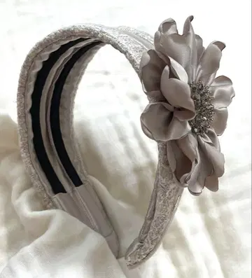 라마조리나 트위드 머리띠 베이지 미사용품