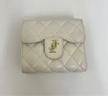 질스튜어트 지갑 크로스 J 퀼트 지갑 시리즈 미니 지갑 화이트