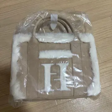 Cozy Winter Tote Bag Her lip to