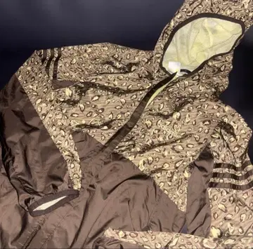 adidas 레오파드 무늬 후드 부착 자켓