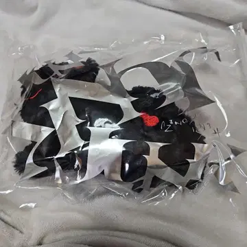 요네즈켄시 리이슈 고양이 블랙 레드