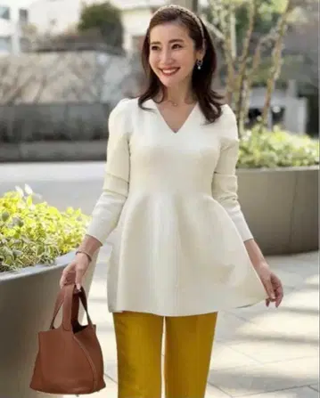 liala x pg 홀가먼트 페플럼 니트 스커트 원피스