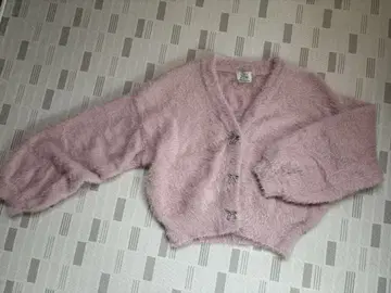 얇은 핑크색의 복슬복슬 가디건