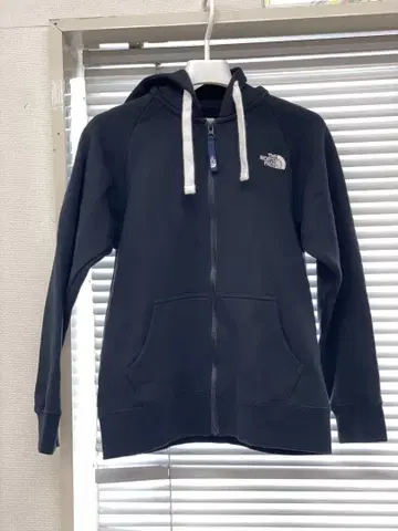 THE NORTH FACE 블랙 후드티 풀 지퍼