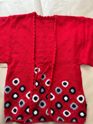 빨간색 니트 브라운 겉옷 꽃무늬 자수