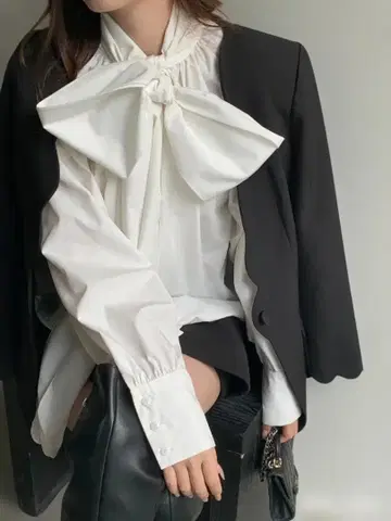 BIRTHDAY BASH 리본 블라우스 화이트