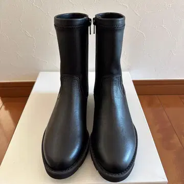 다이애나 웰핏 숏부츠 22.5cm