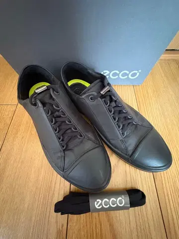 ECCO 블랙 스니커즈 끈 포함 37 사이즈