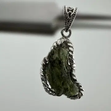 P-3 몰다바이트 펜던트 탑 s925 실버제 운석