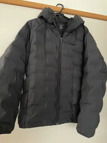 [ 새상품급 ] 남녀 공용 UNIQLO PUFFTECH 다운 자켓 L