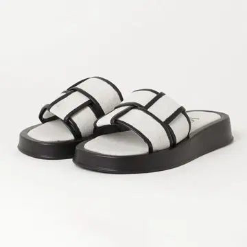 새상품급 별주 SOFI 스퀘어 플랫 샌들 23.5