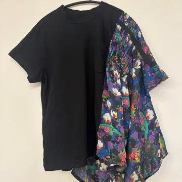 sacai 비대칭 플라워 프린트 T셔츠