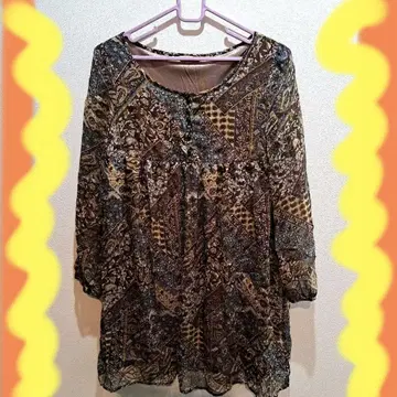 브라운 패턴 긴팔 튜닉