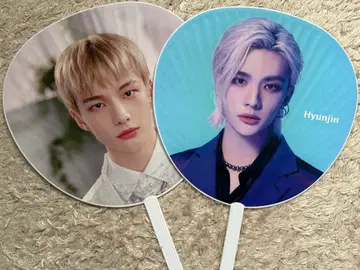 straykids 현진 부채 2점 묶음 판매