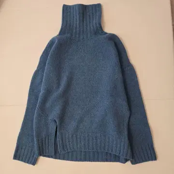 유나이티드 도쿄 홀가먼트 터틀 스퀘어 니트 램스울