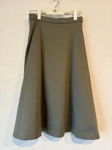 ROPE mademoiselle 로페 플레어 스커트 올리브 카키